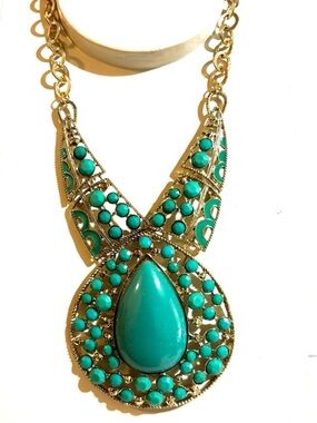 Fashion Jewelry Gold-Tone Necklace with Turquoise Accents